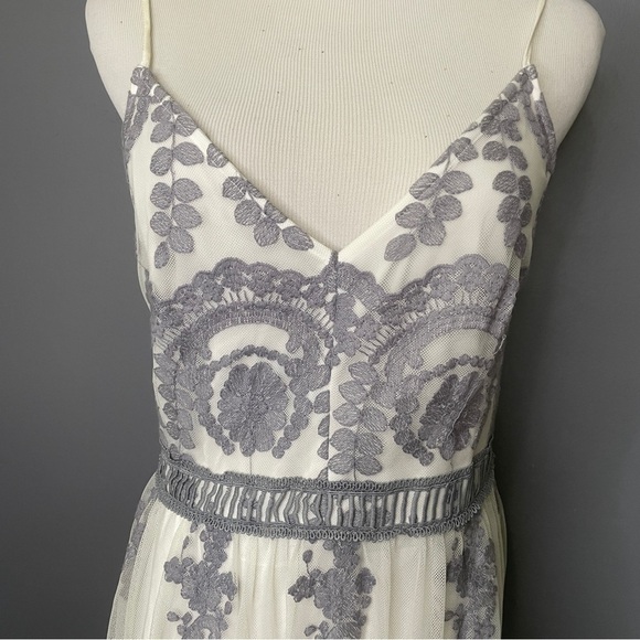 Altar’d State maxi embroidered lace overlay thin strap dress size medium - Picture 4 of 9